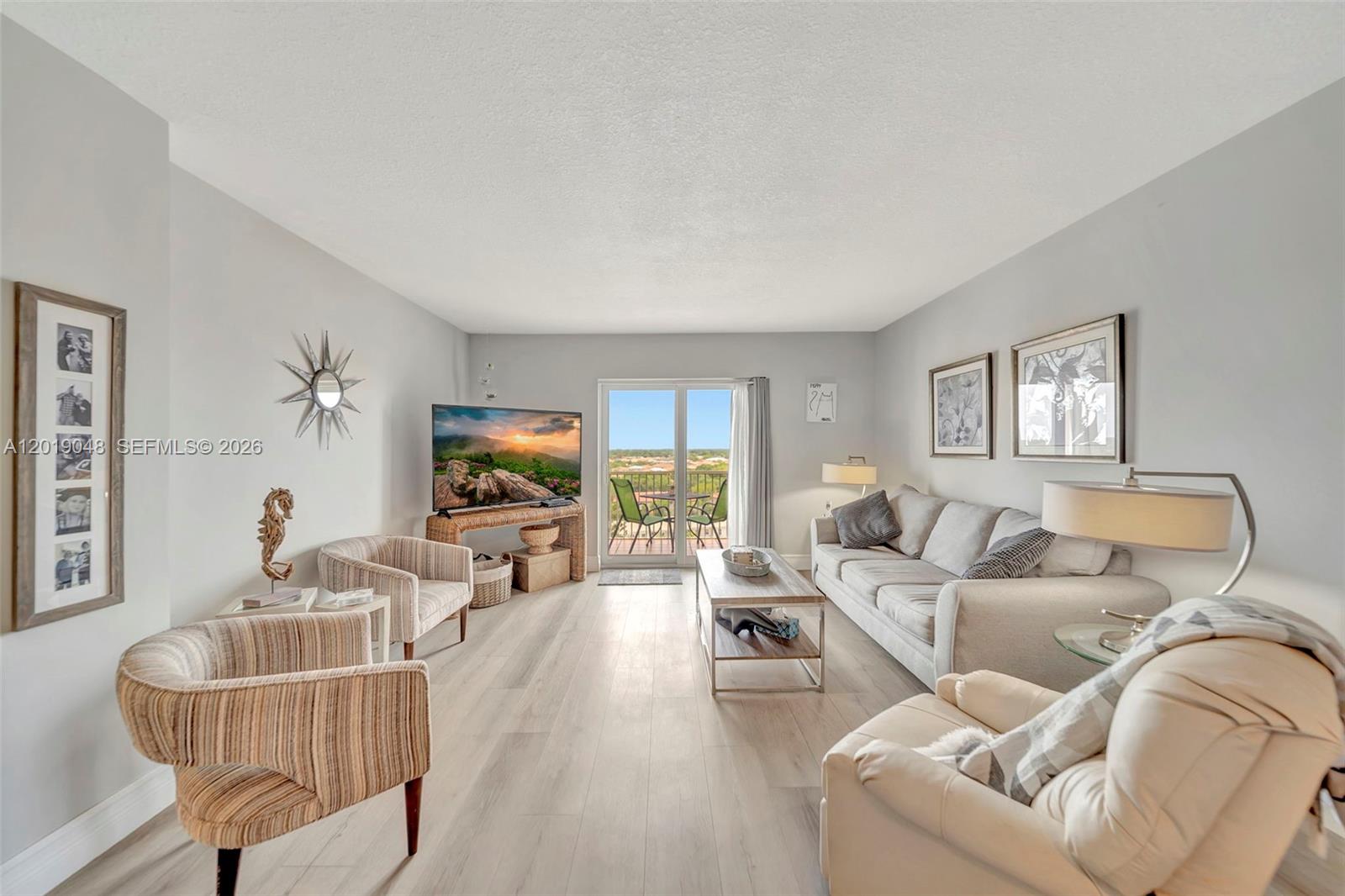 BRIARWOOD CLUB CONDO 3 - Residential