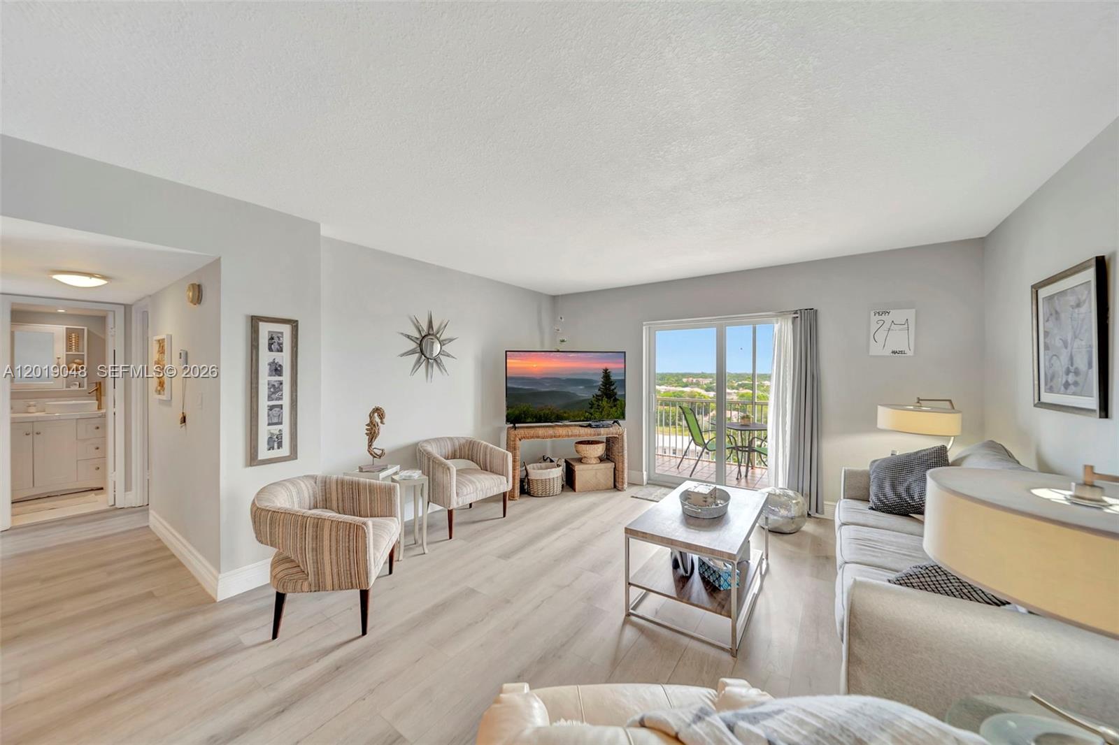 BRIARWOOD CLUB CONDO 3 - Residential