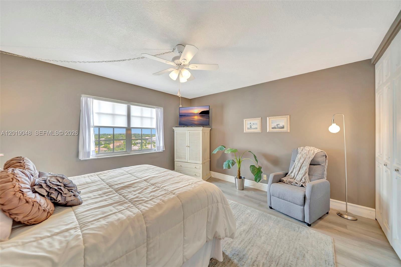 BRIARWOOD CLUB CONDO 3 - Residential