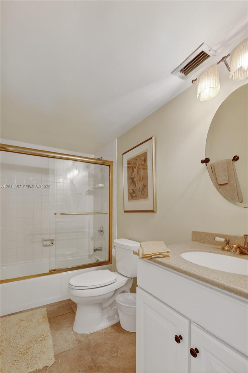 VANDERBILT TOWER3 - Residential Lease