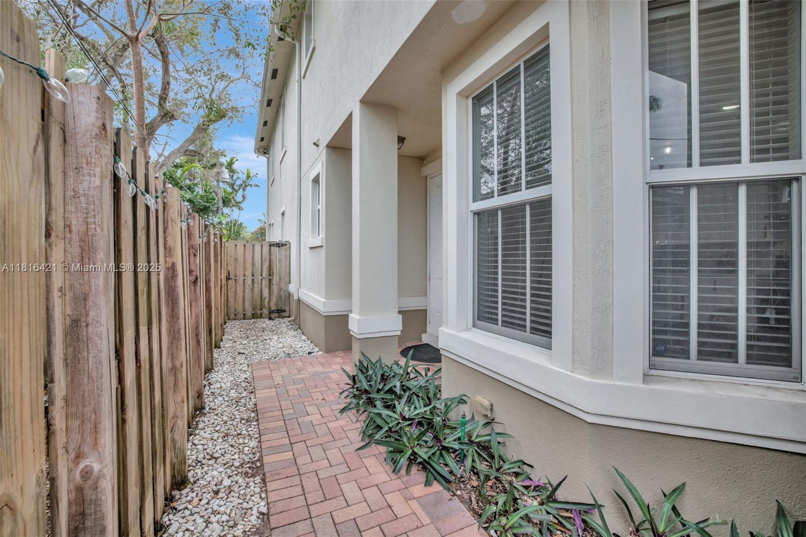 Tarpon River - Residential Lease