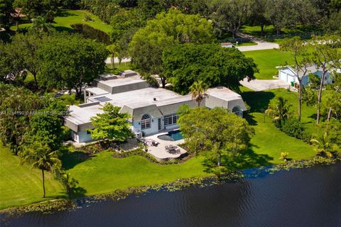 11000 SW 25th St Davie FL 33324