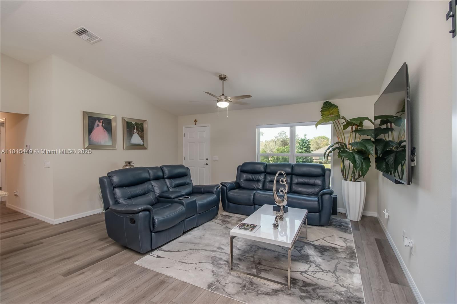 MARION OAKS - Residential