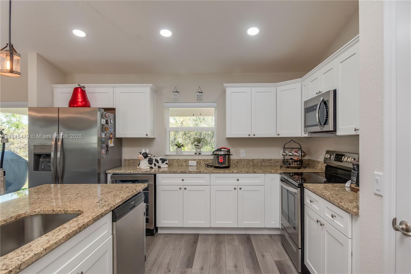 MARION OAKS - Residential