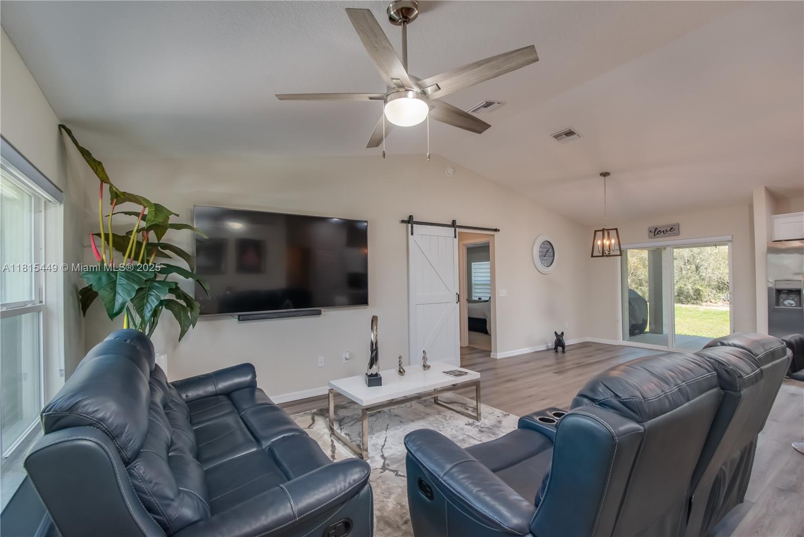 MARION OAKS - Residential