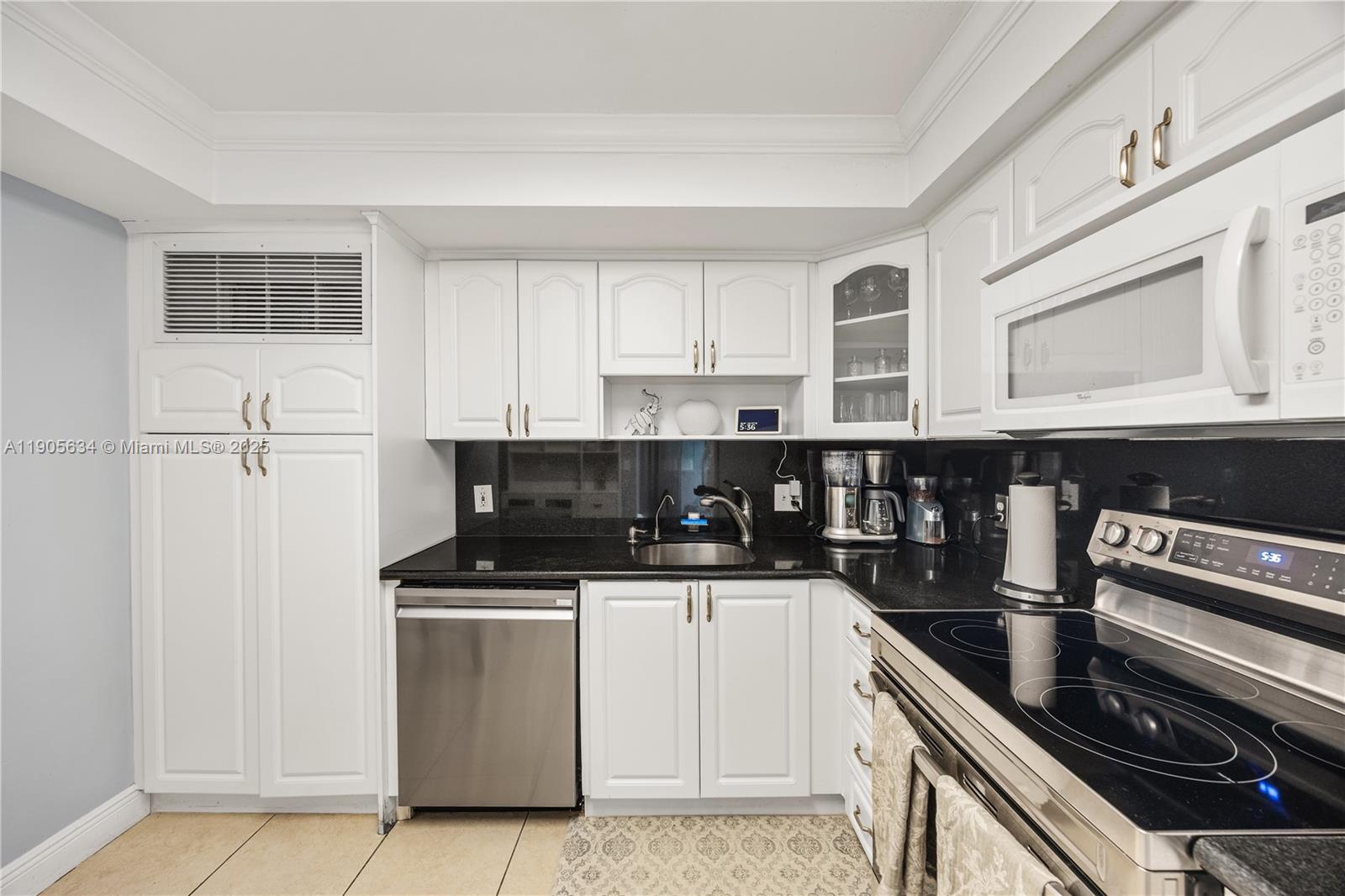 ADMIRALS PORT CONDO - Residential