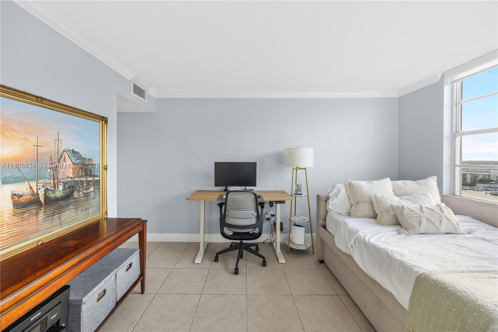 ADMIRALS PORT CONDO - Residential