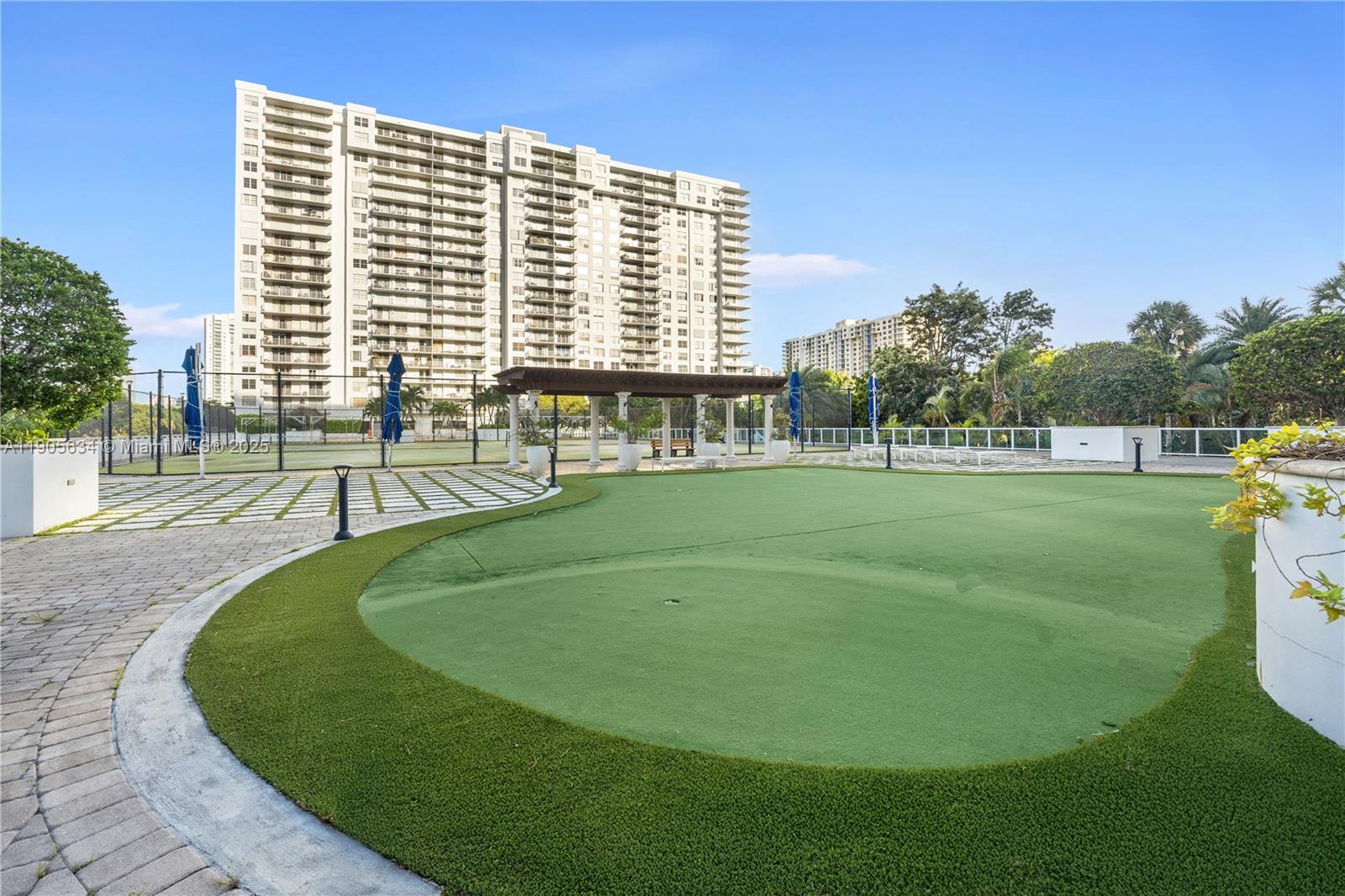 ADMIRALS PORT CONDO - Residential