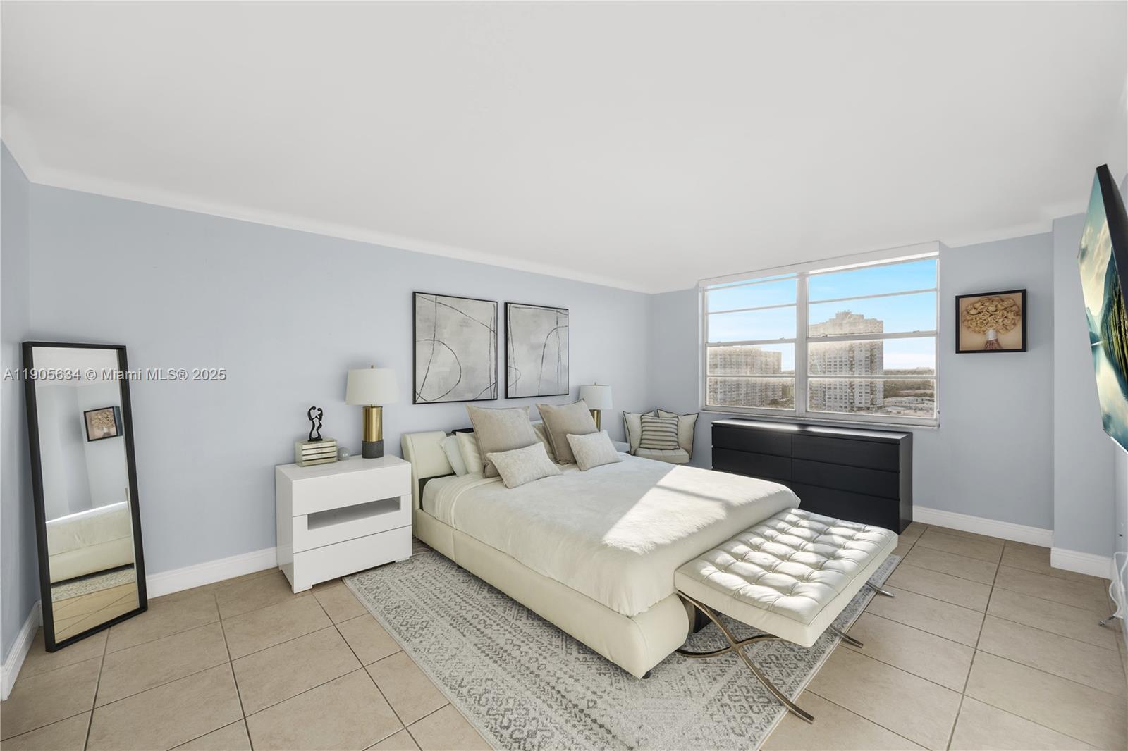 ADMIRALS PORT CONDO - Residential