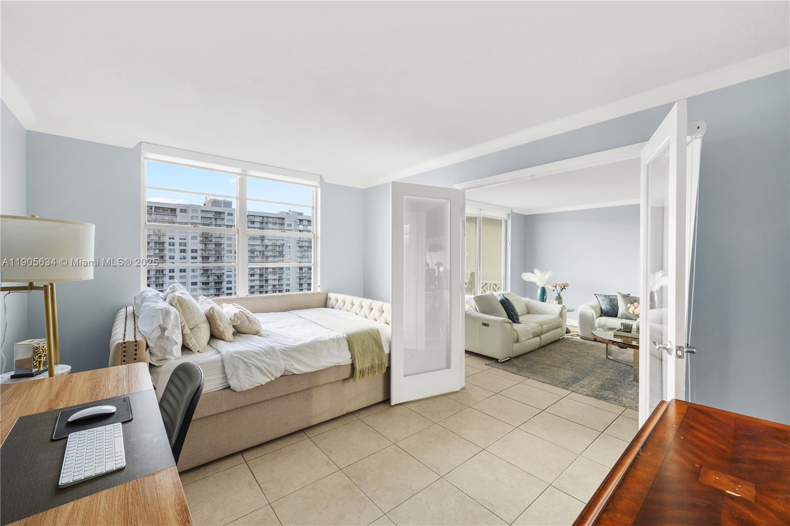 ADMIRALS PORT CONDO - Residential