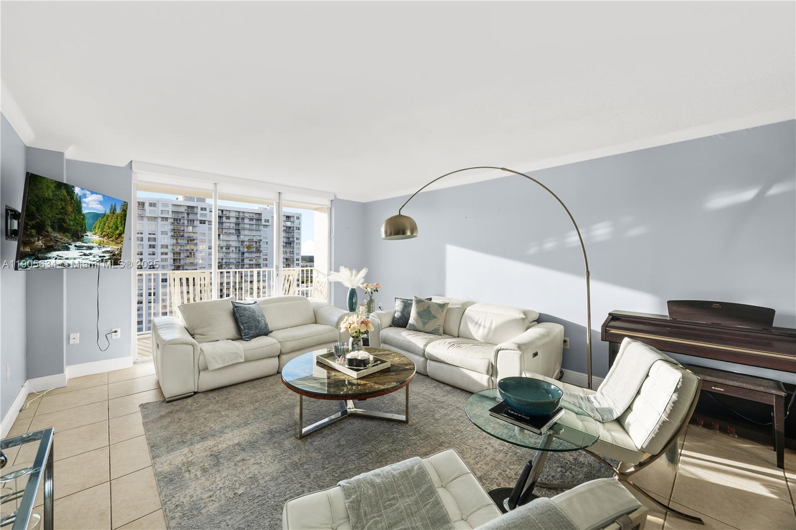 2851 NE 183rd ST 1514E