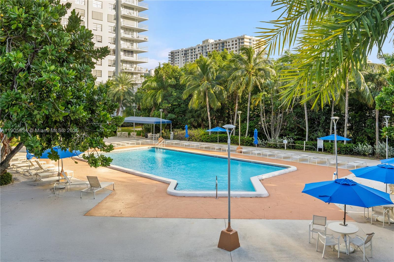 ADMIRALS PORT CONDO - Residential