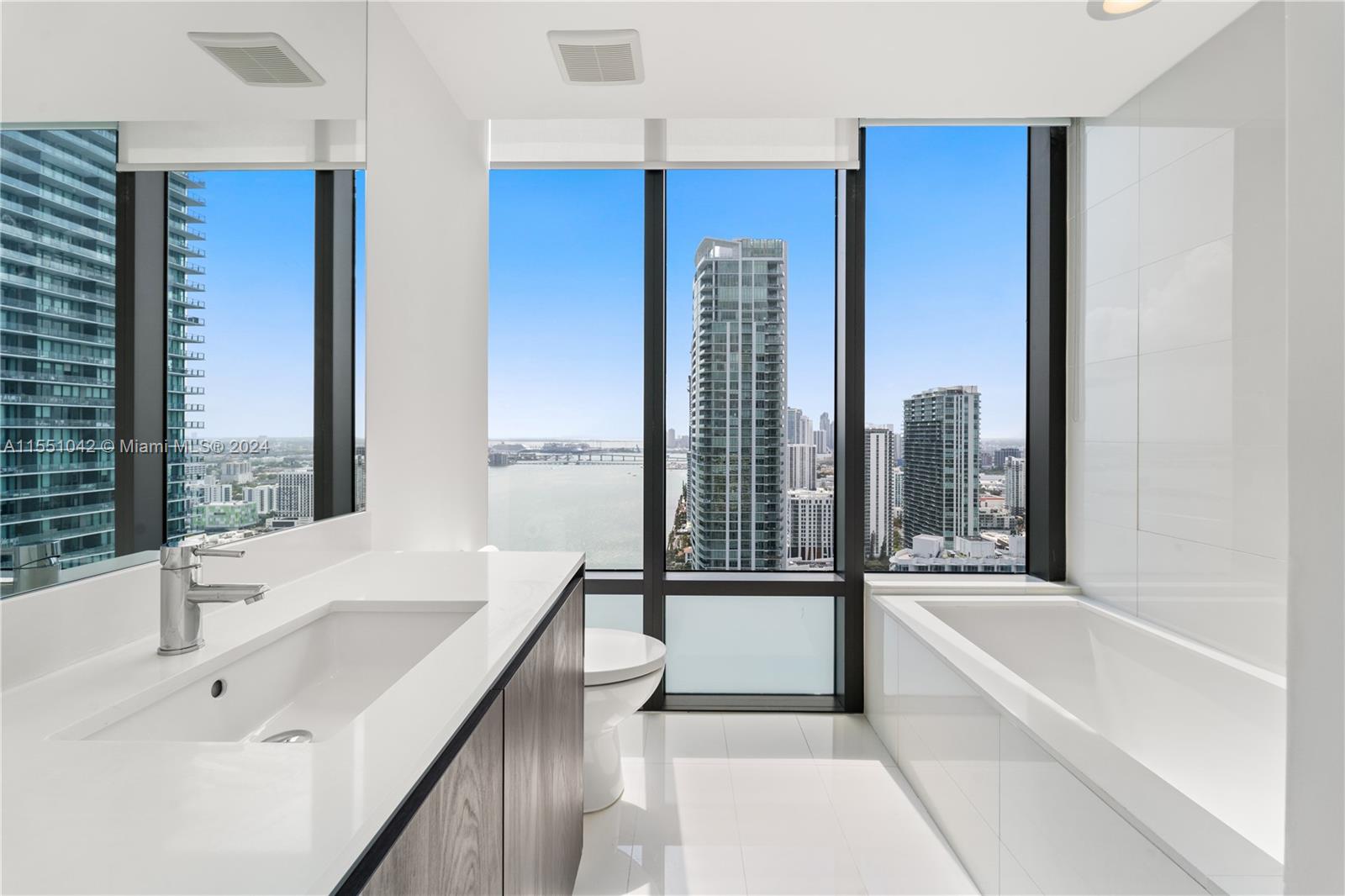 ONE PARAISO CONDO - Residential