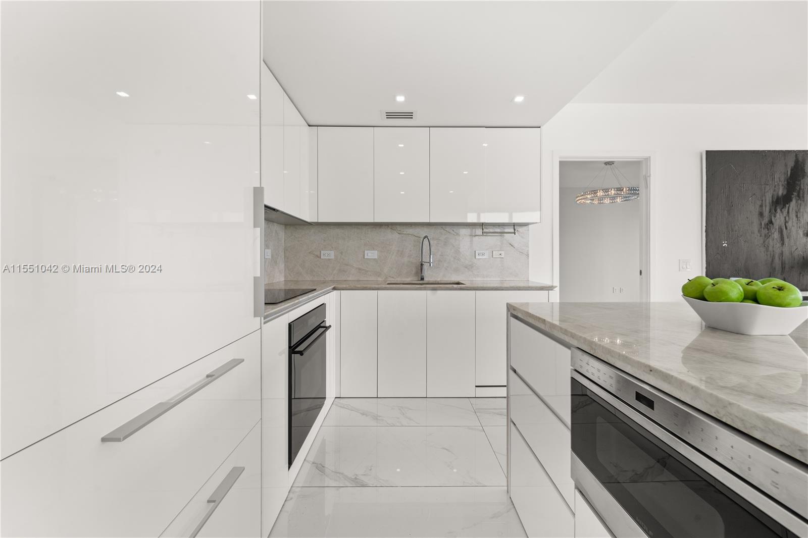 ONE PARAISO CONDO - Residential