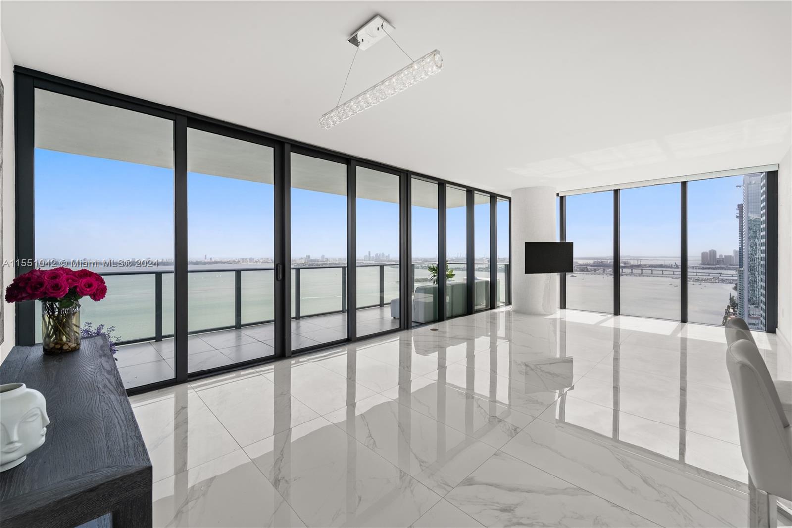 ONE PARAISO CONDO - Residential