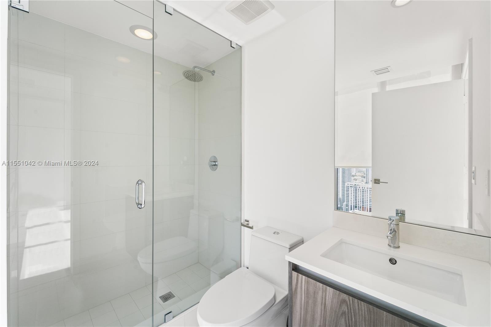 ONE PARAISO CONDO - Residential