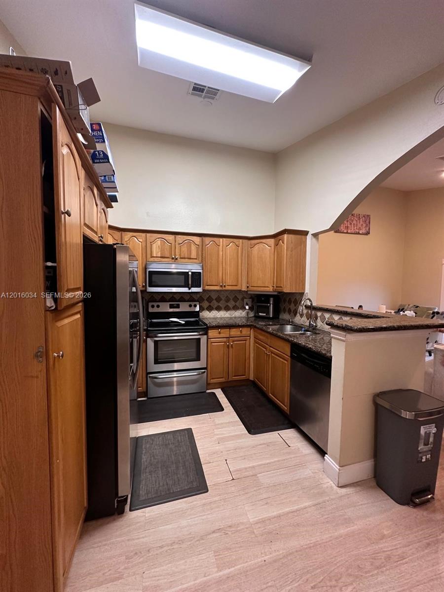 BOCA HEIGHTS PATIO HOMES - Residential Lease