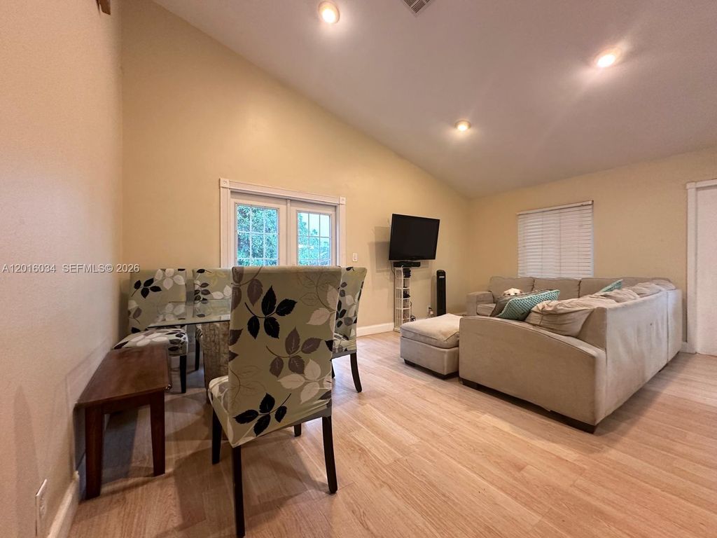Photo of 11143 E Model Cir E, Boca Raton, FL 33428 (MLS # A12016034)
