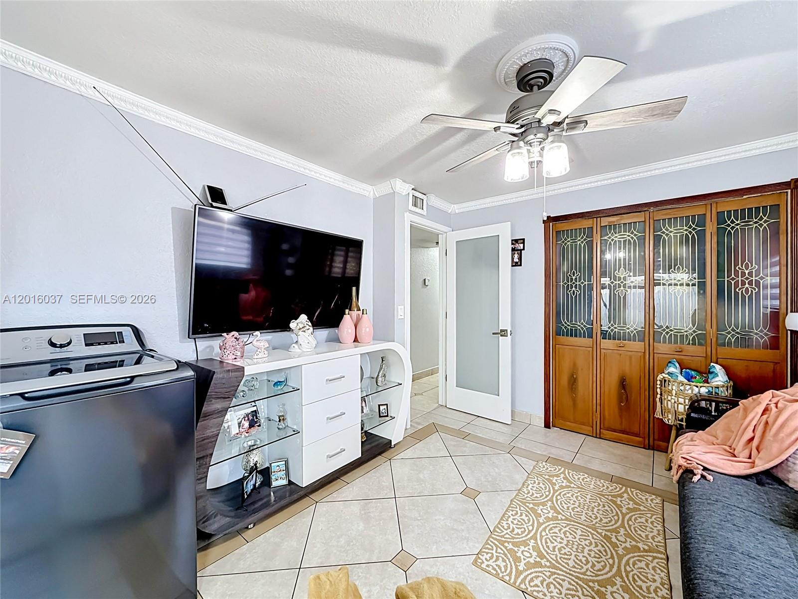 IVINETA CONDO - Residential
