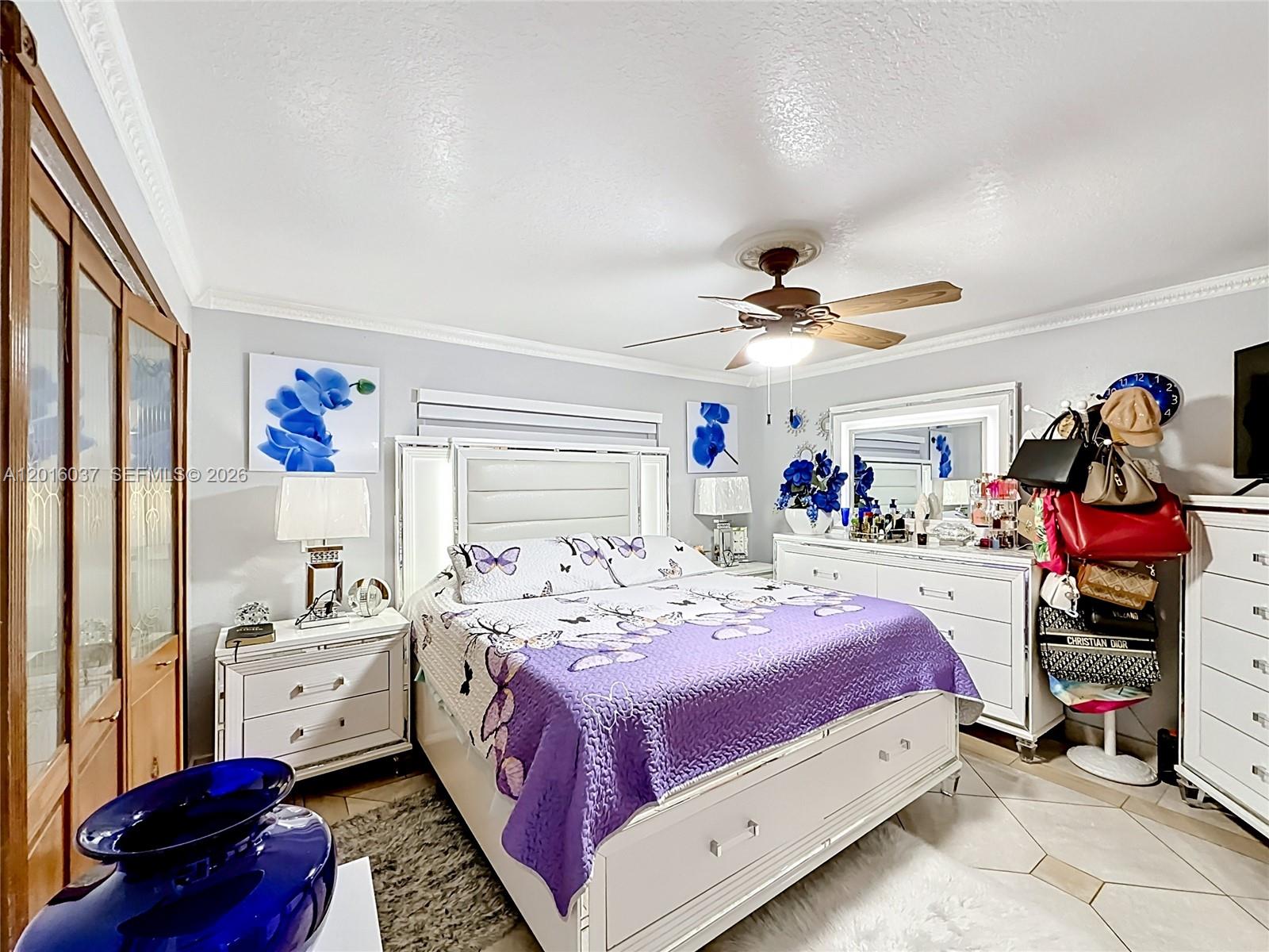 IVINETA CONDO - Residential
