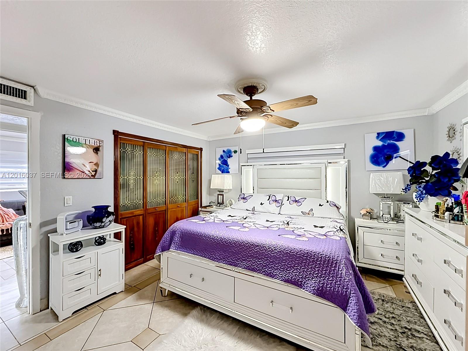 IVINETA CONDO - Residential