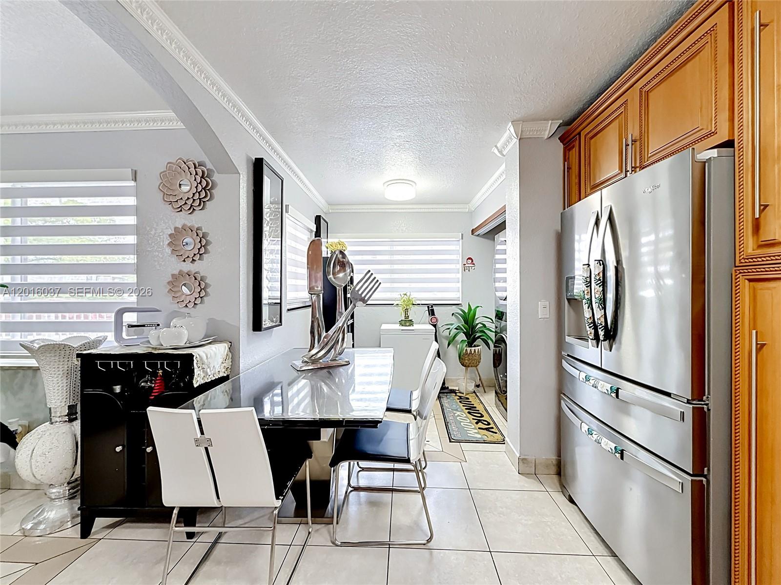 IVINETA CONDO - Residential
