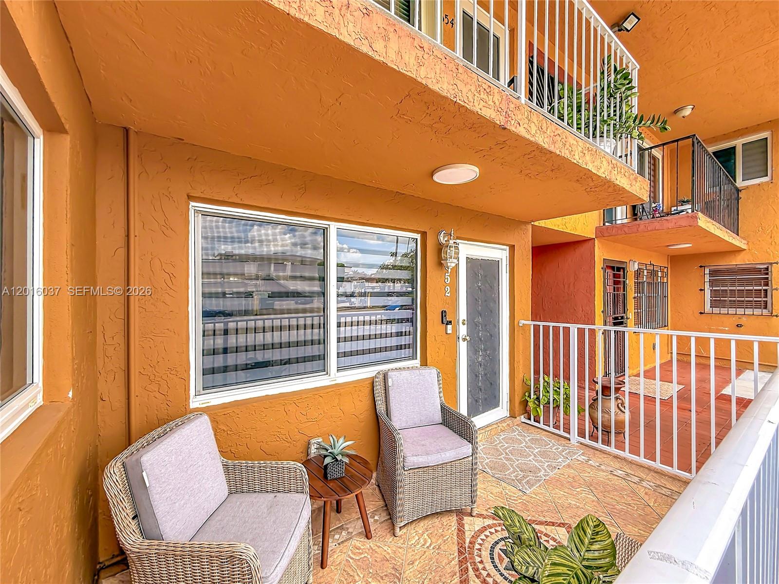 IVINETA CONDO - Residential