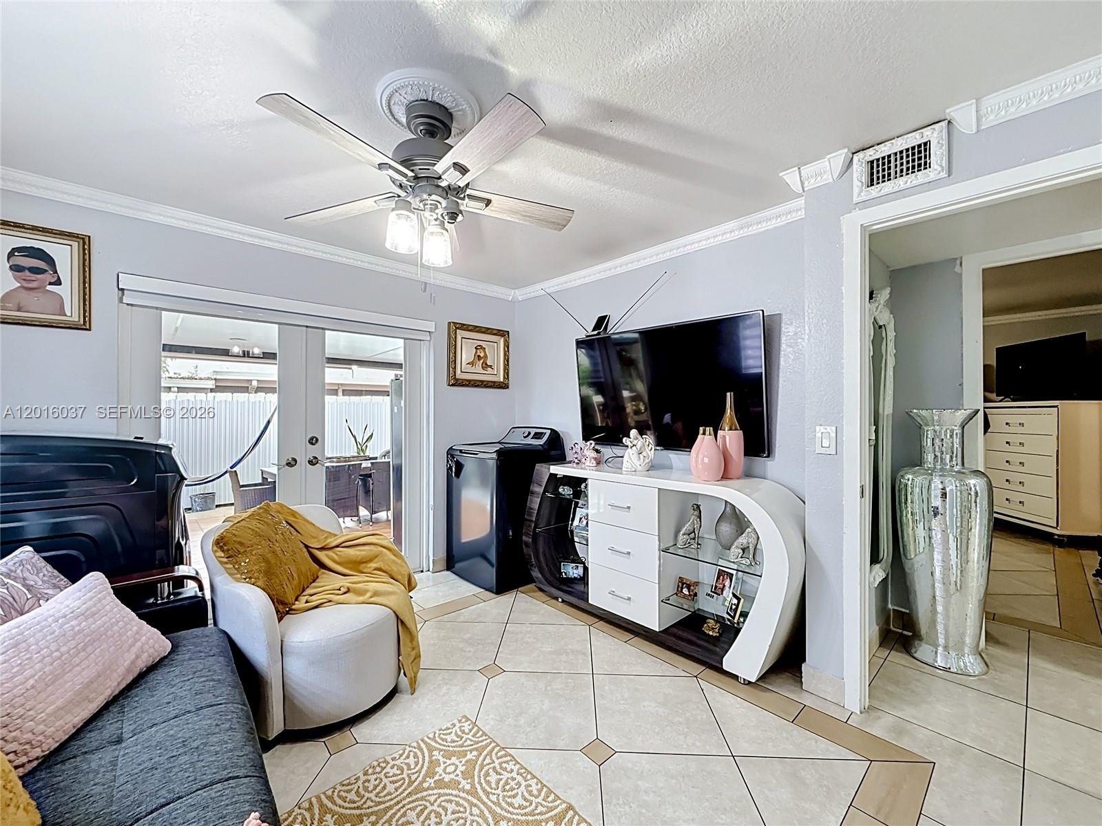 IVINETA CONDO - Residential