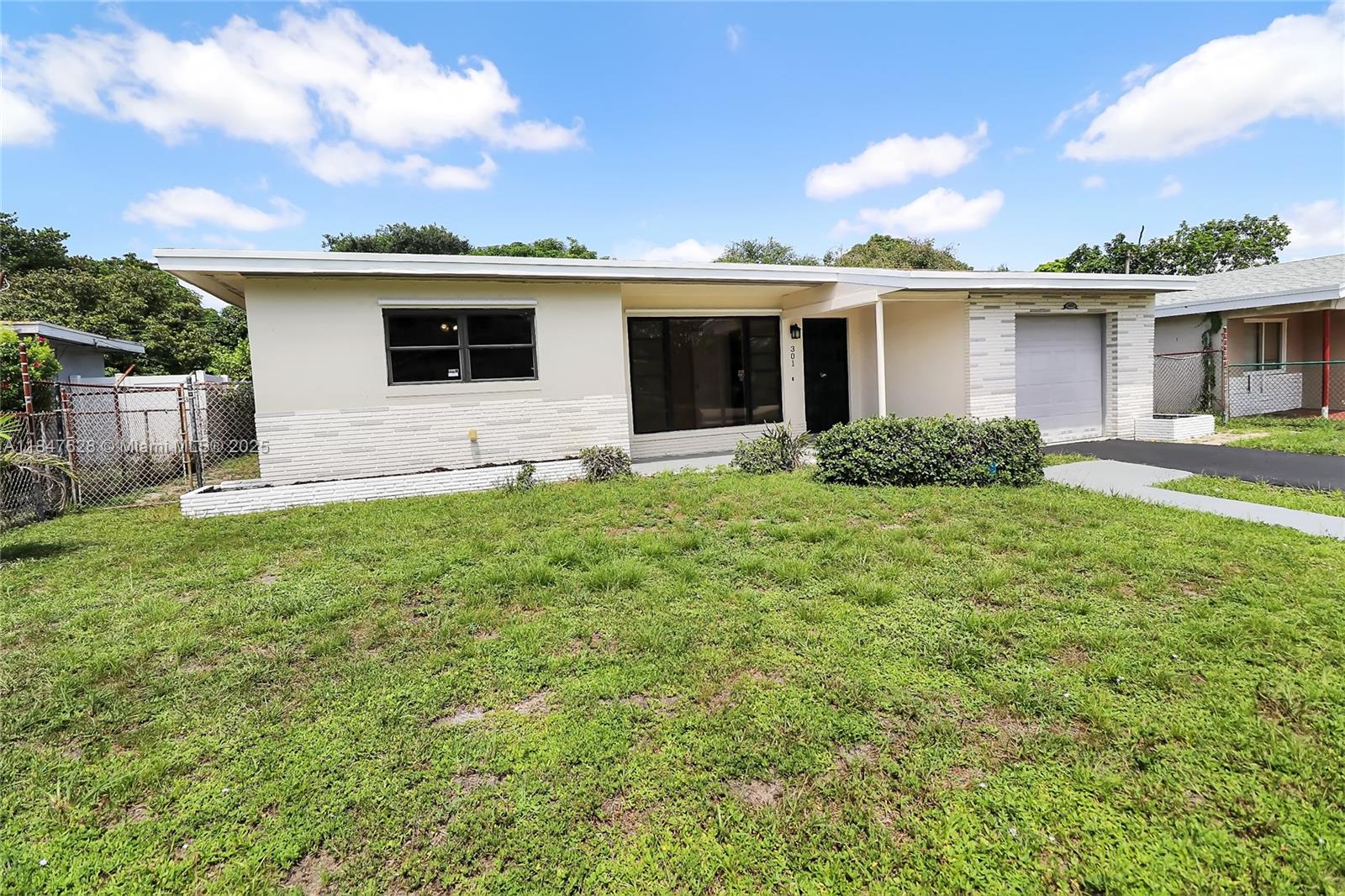 301 NW 33rd Ter, Lauderhill, FL, 33311/$440,000 2 301 NW 33rd Ter