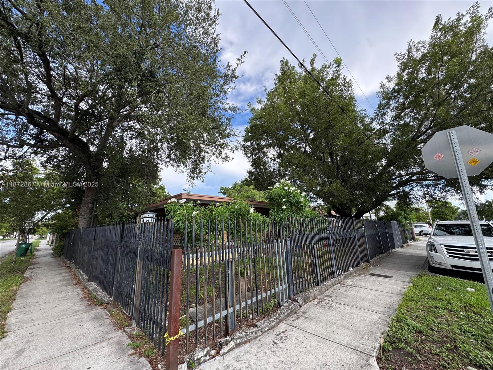 2751 NW 24th Ave