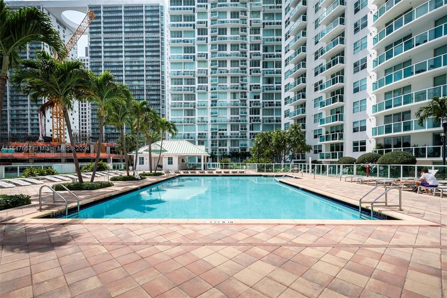 INVESTORS! OR FINAL USER! 1-bedroom /1.5 Bathroom Loft Condo, a unique building w/modern design w/panoramic city & miami river views offering exceptional living experience. Located in the vibrant neighborhood of Brickell, residents have easy access to top-rated restaurants, shopping centers & more.The unit had just being refreshed Feb 2025. New cooktop, freshly painted, staircase redone, detailly repaired. Wood kitchen cabinets w/granite counter tops & stainless steel appliances. The master bath features dual sink, white modern vanity w/granite counter tops. the high ceilings,open floor plans & natural light contribute to a sense of spaciousness. Amenities such as 2 pools, fitness & Business center & 24-hour concierge. 30 days min rent, seasonal & annual allowed.1 parking assigned & Valet
