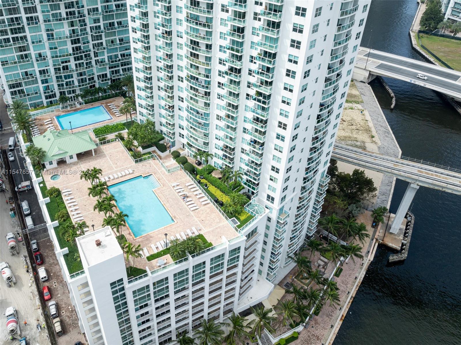 BRICKELL ON THE RIVER Sout - Residential