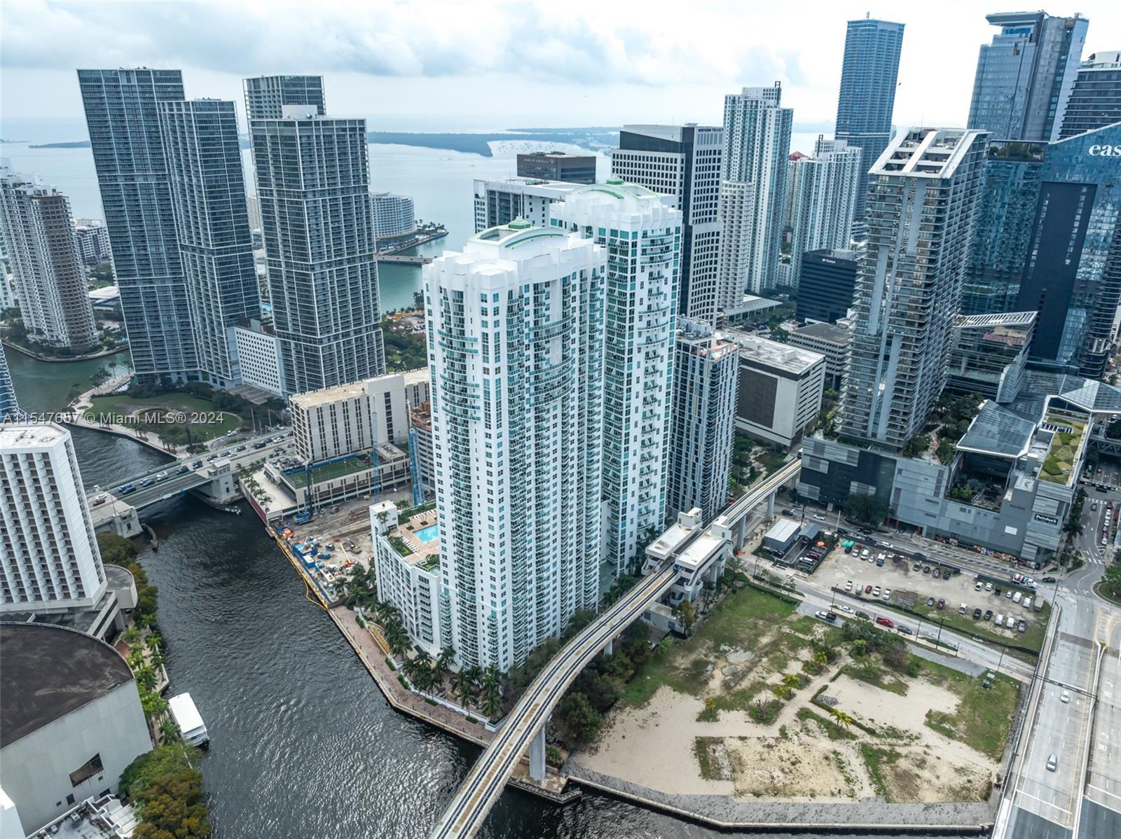 BRICKELL ON THE RIVER Sout - Residential