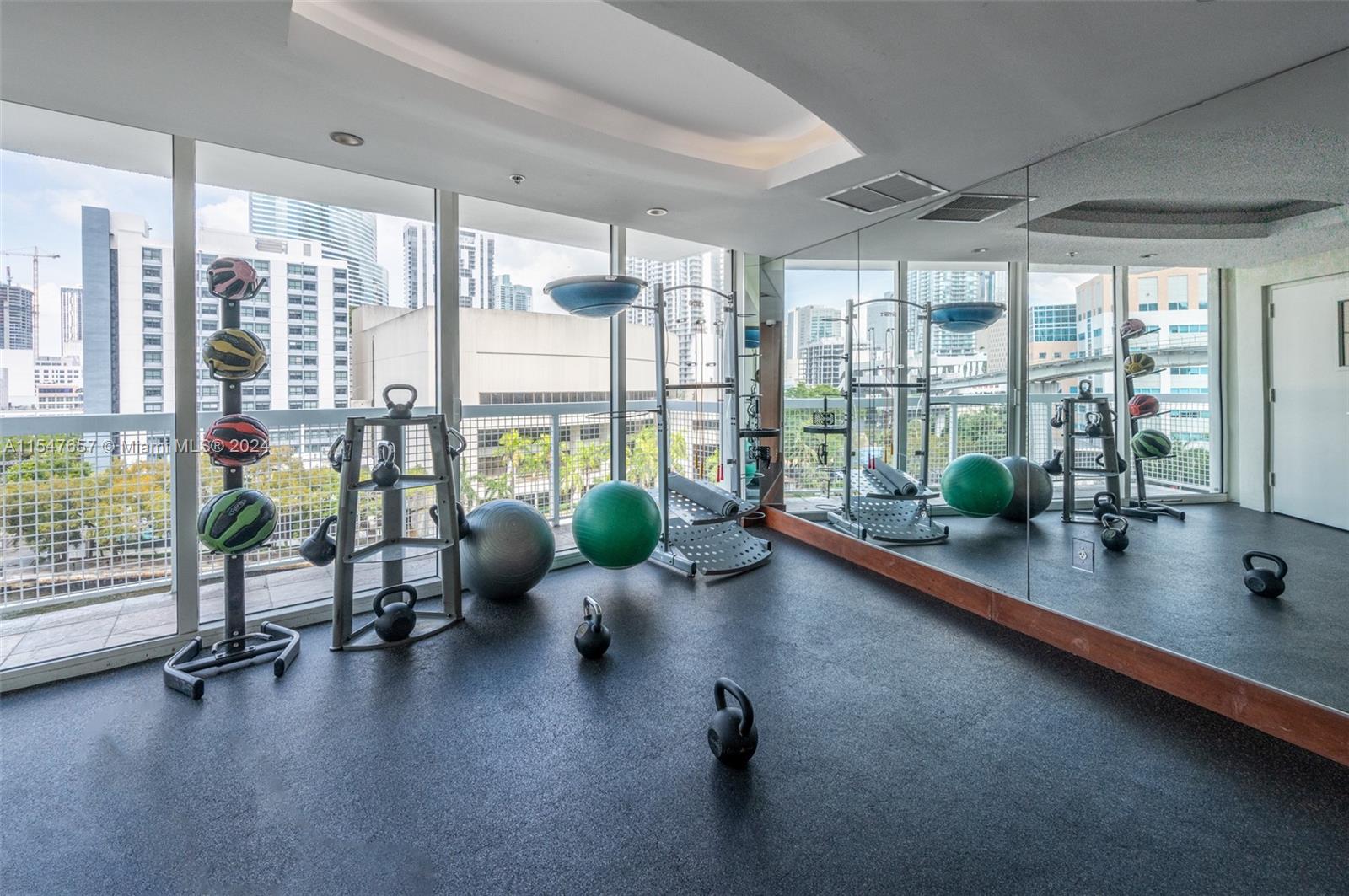 BRICKELL ON THE RIVER Sout - Residential