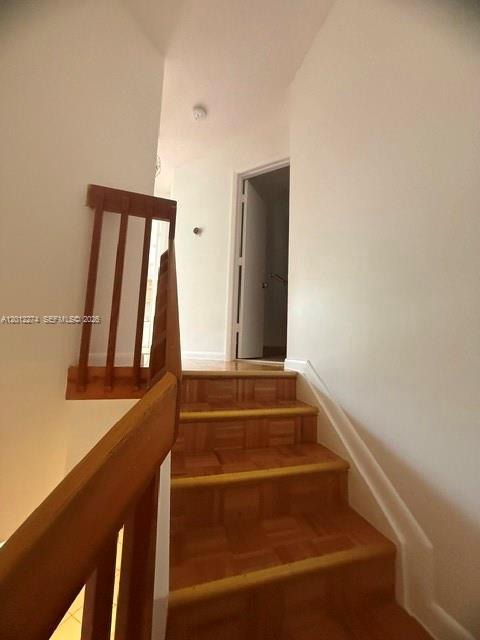 LAKESIDE GREEN 5 - Residential