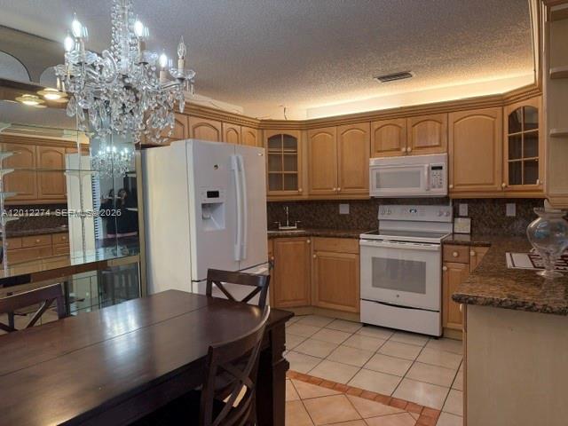 LAKESIDE GREEN 5 - Residential