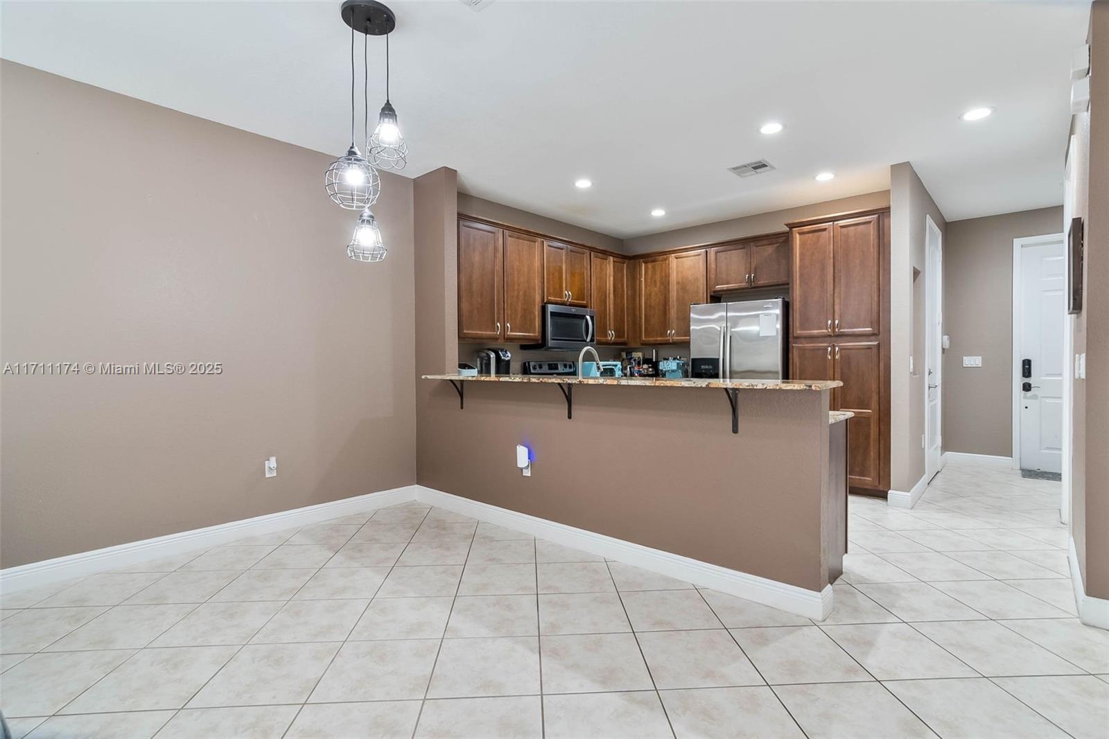 SADDLE BRIDGE - Residential