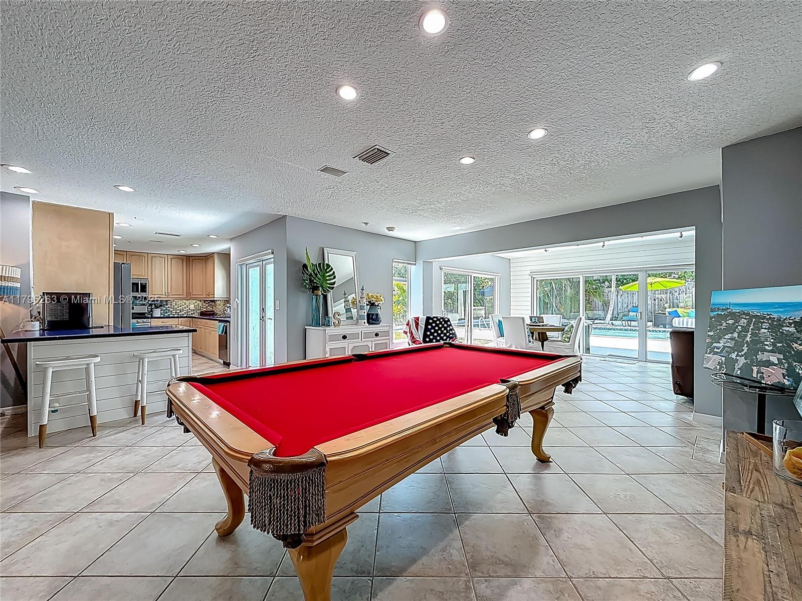 HILLSBORO SHORES SEC - Residential