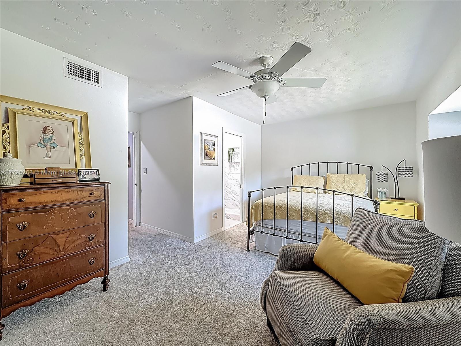 HILLSBORO SHORES SEC - Residential