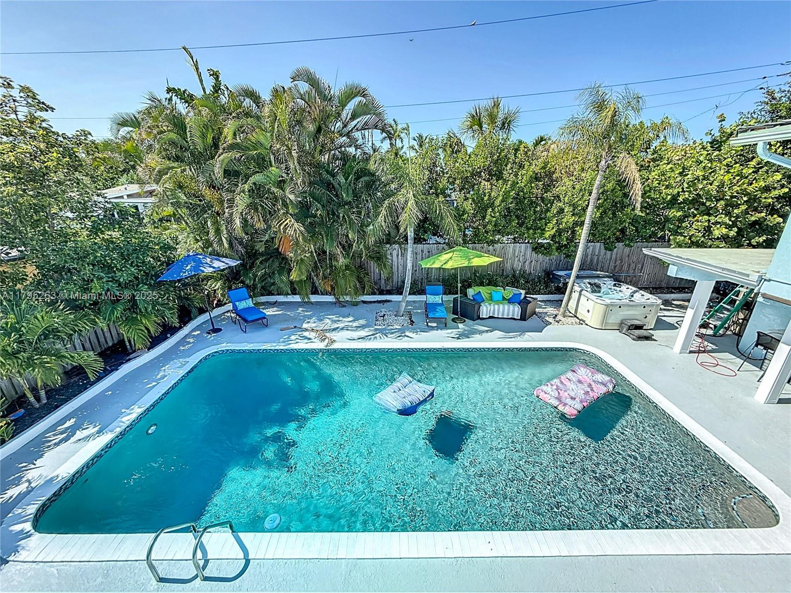 HILLSBORO SHORES SEC - Residential