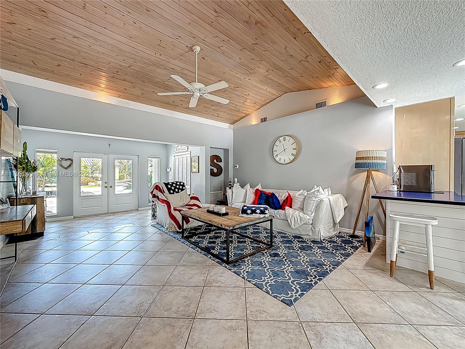HILLSBORO SHORES SEC - Residential