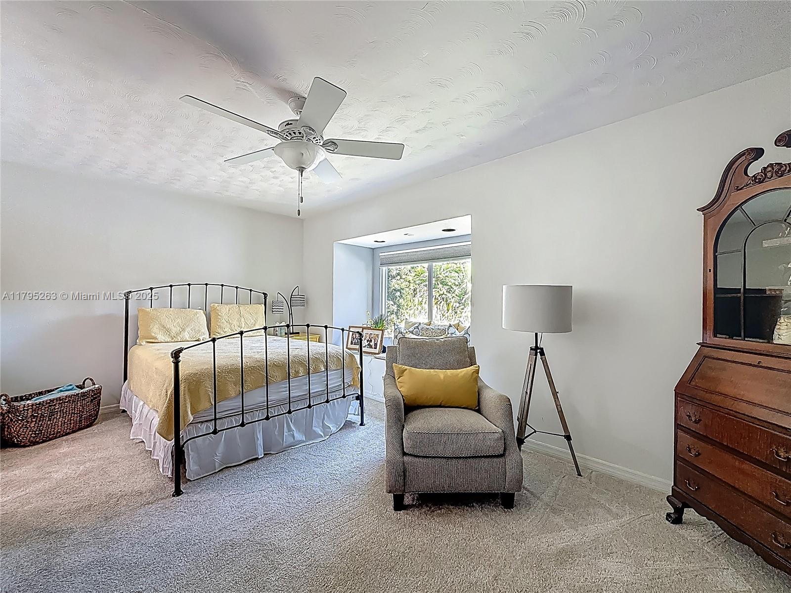 HILLSBORO SHORES SEC - Residential