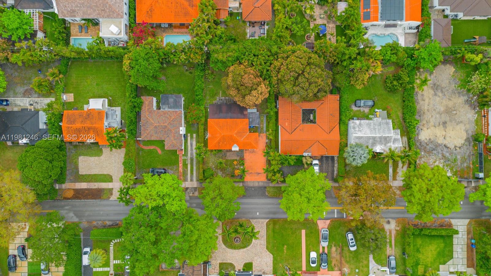 CORAL GROVES - Residential