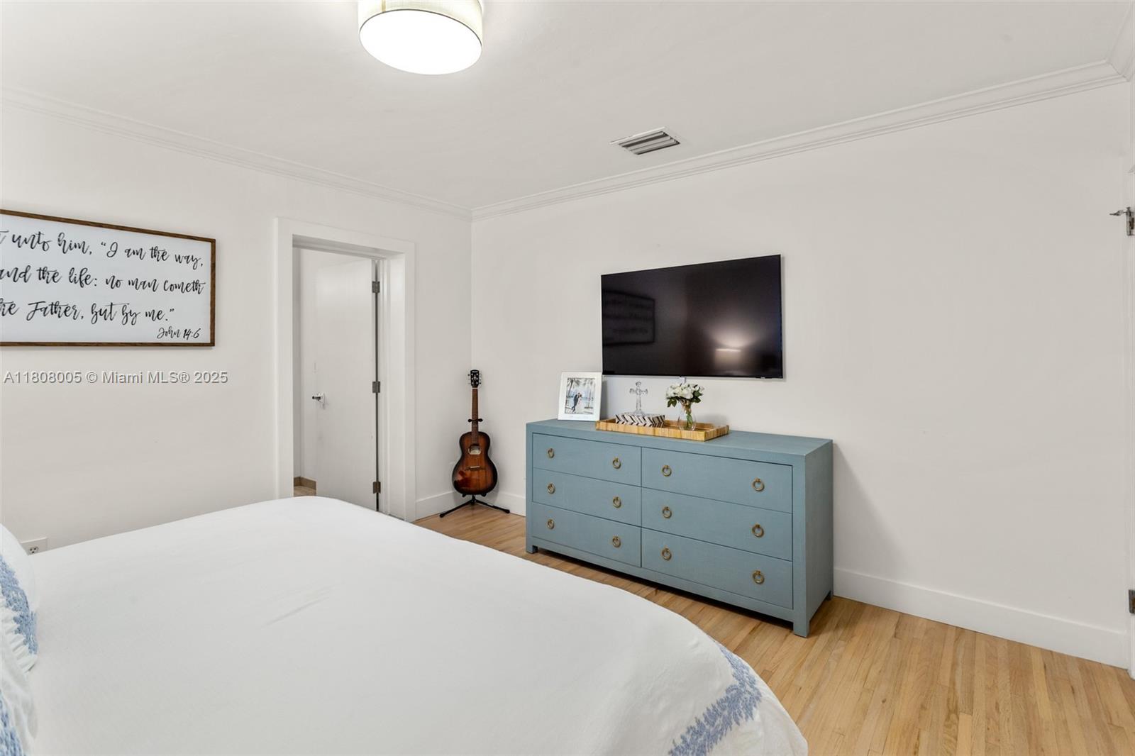 UNIVERSITY ESTATES - Residential