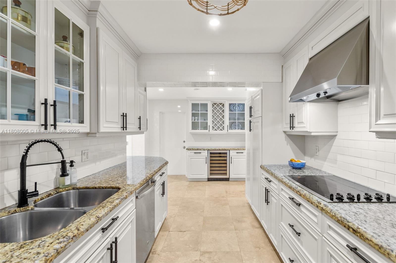 UNIVERSITY ESTATES - Residential