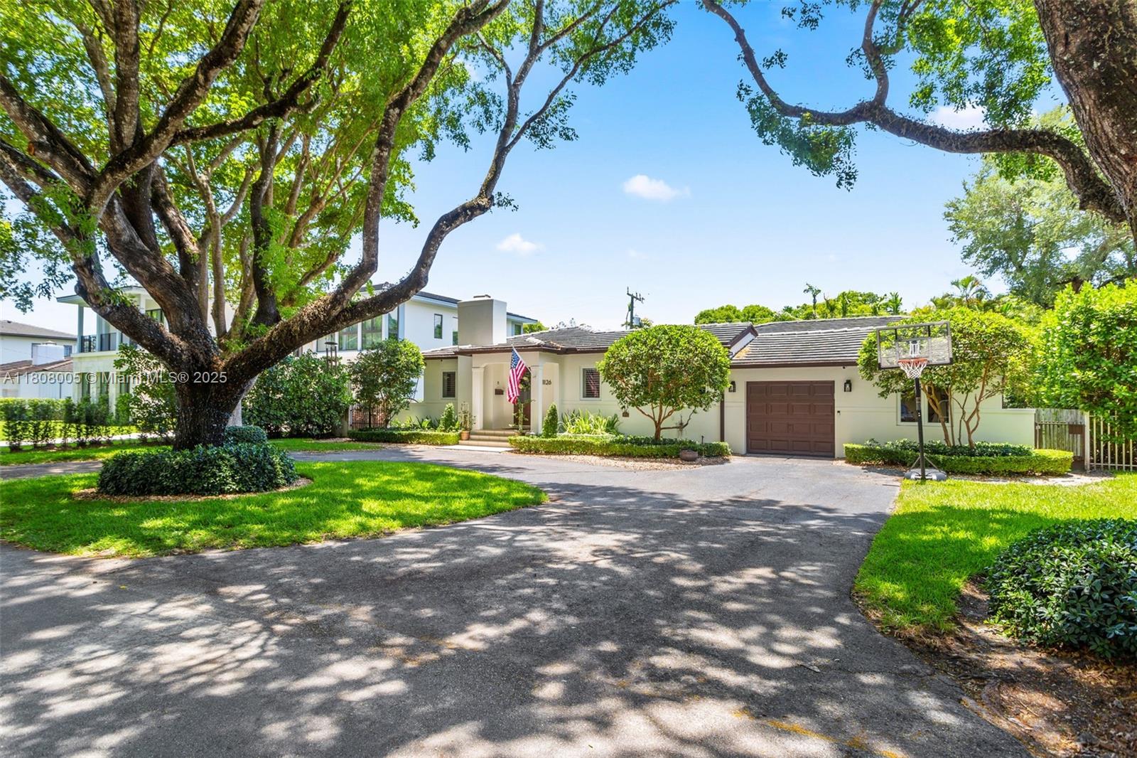 UNIVERSITY ESTATES - Residential