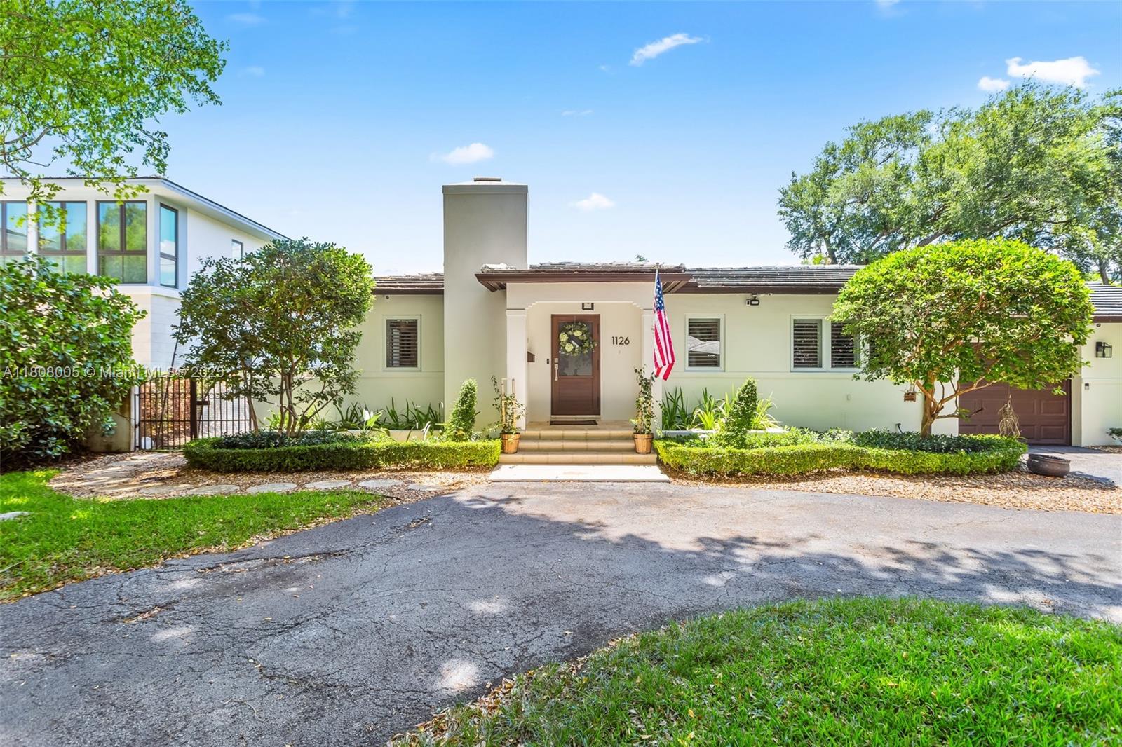 UNIVERSITY ESTATES - Residential