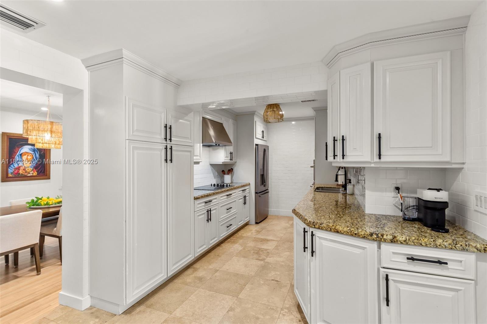 UNIVERSITY ESTATES - Residential