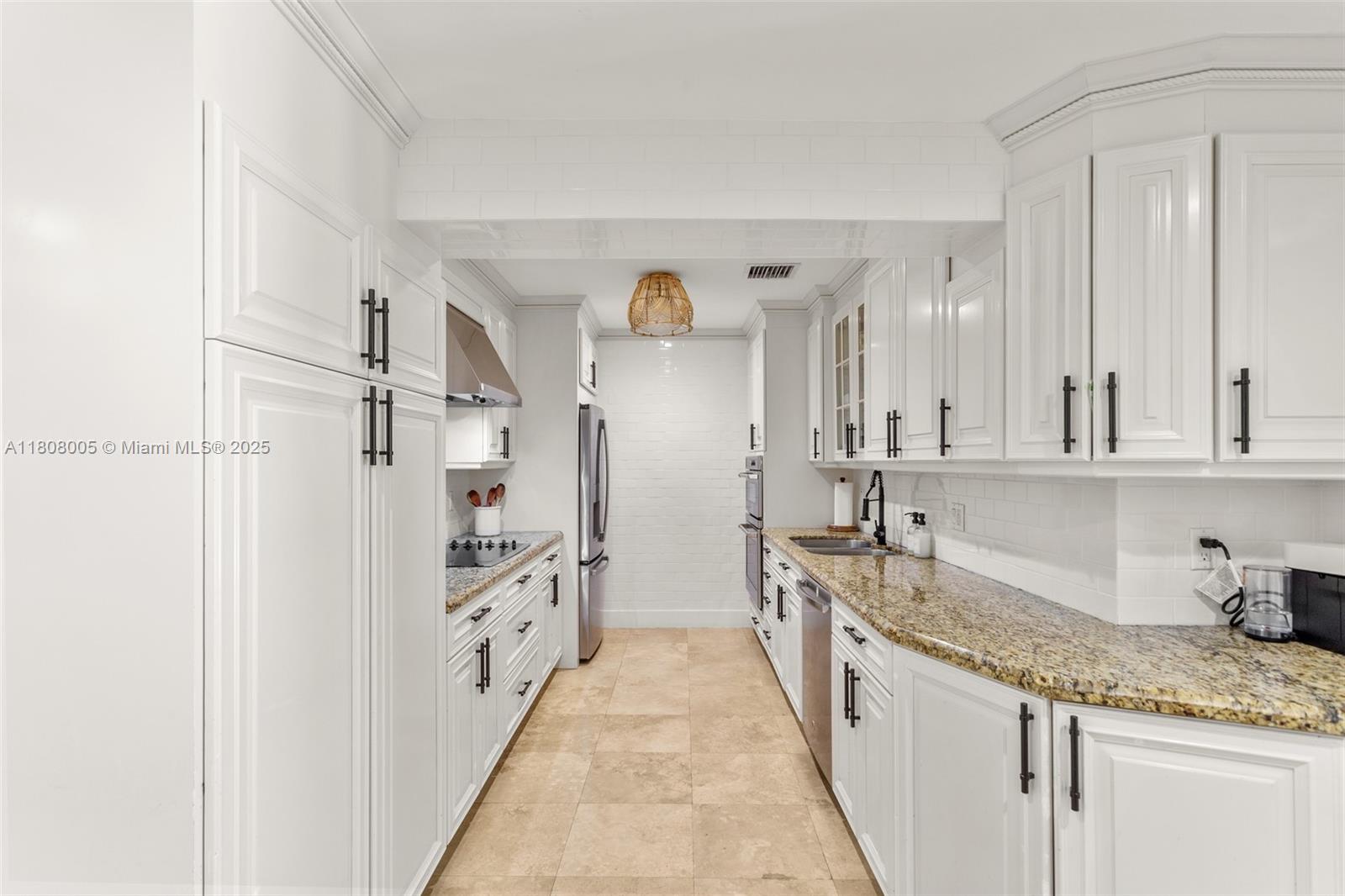 UNIVERSITY ESTATES - Residential