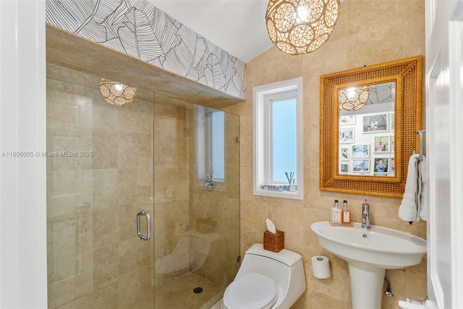 UNIVERSITY ESTATES - Residential